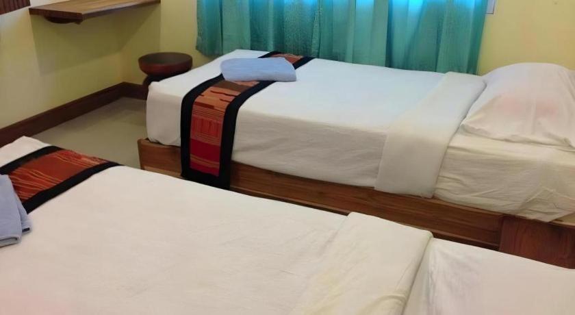 Lankham Hotel Паксе Экстерьер фото